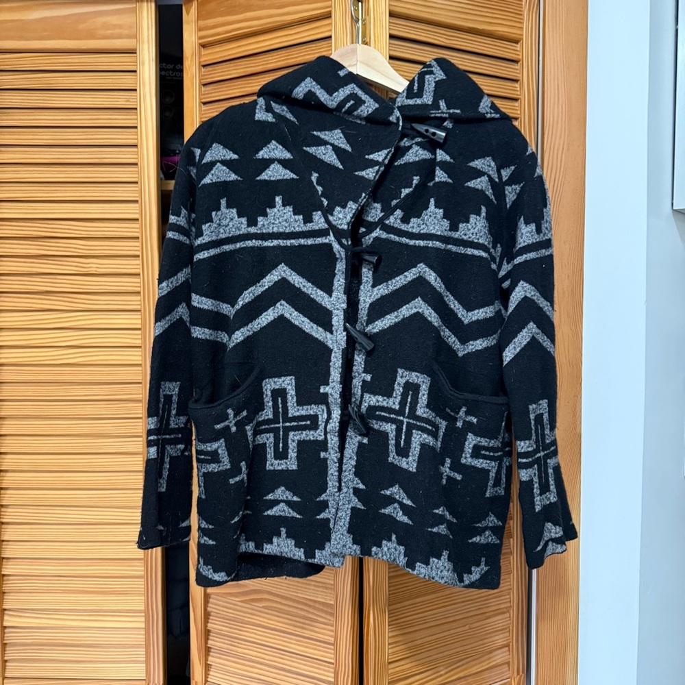 Krimson and Klover Geometric Patterned Jacket. Bundle 3 items and save 30%